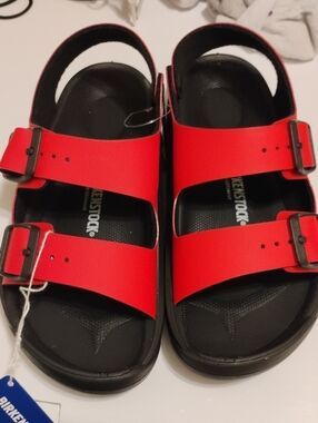 NWT Birkenstock Sandals